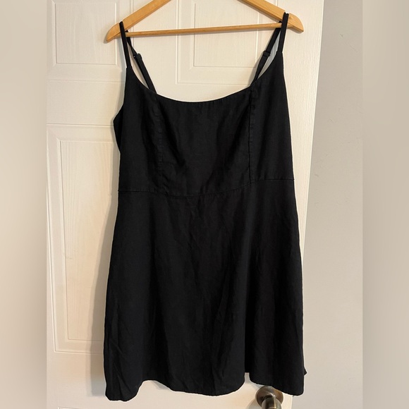 Old Navy Dresses & Skirts - LINEN/RAYON BLACK DRESS
